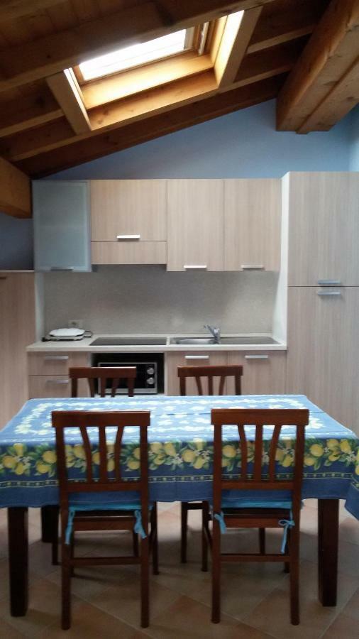 Mansarda Ariel Apartamento Limone sul Garda Exterior foto